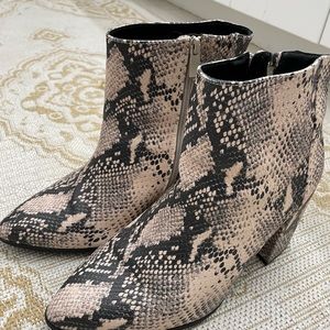 Torrid SNAKESKIN PRINT FAUX LEATHER BLOCK HEEL BOOTIE (WW)